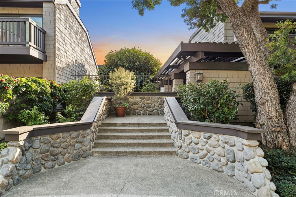 24 Canyon Island Drive