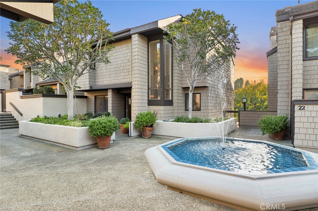 24 Canyon Island Drive