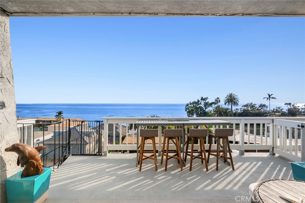 716 Cliff Drive