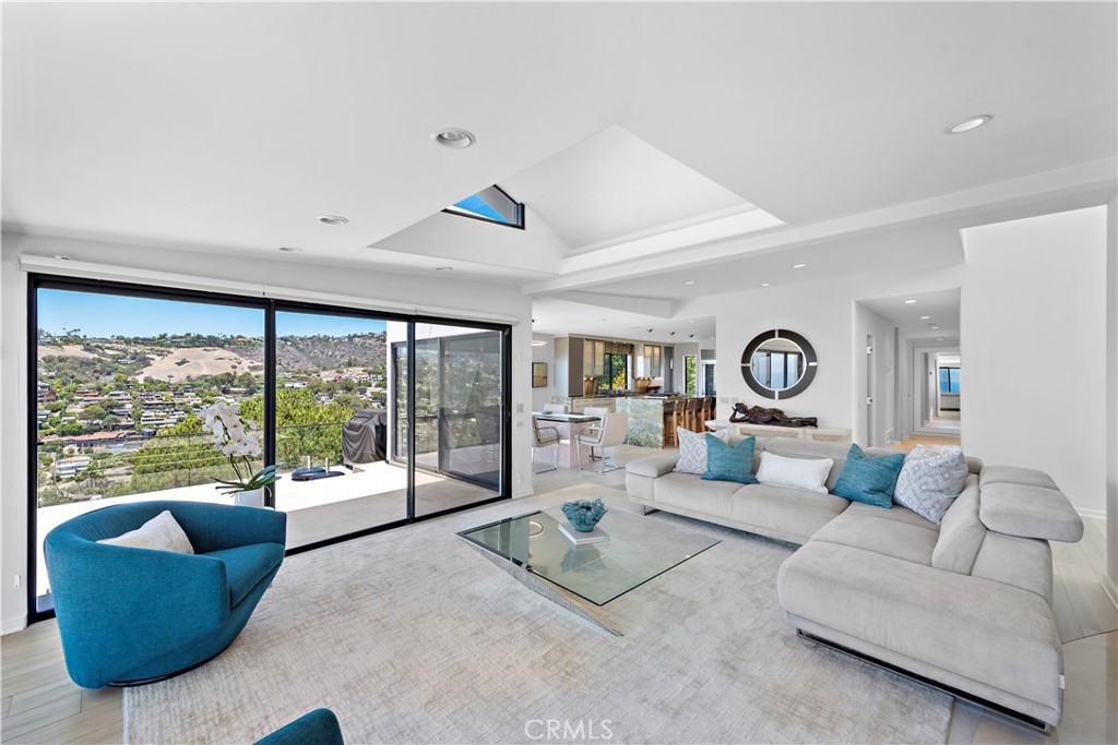 940 Summit Drive