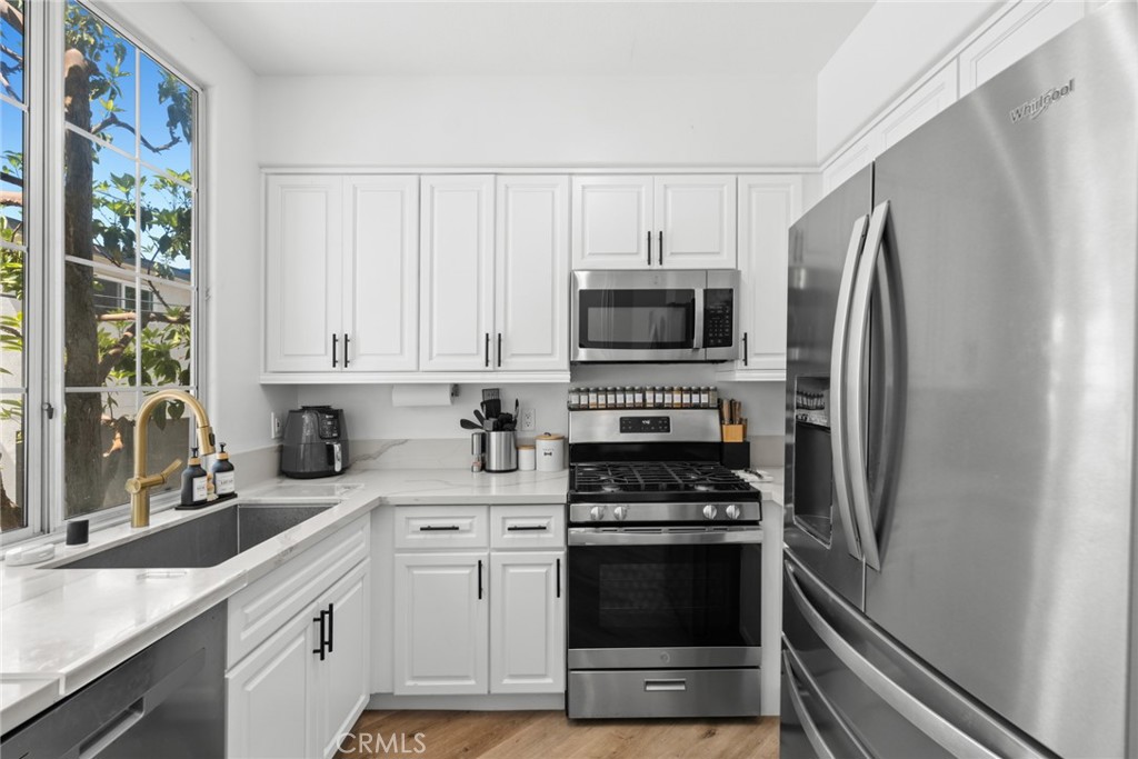 2101 E 15th 9