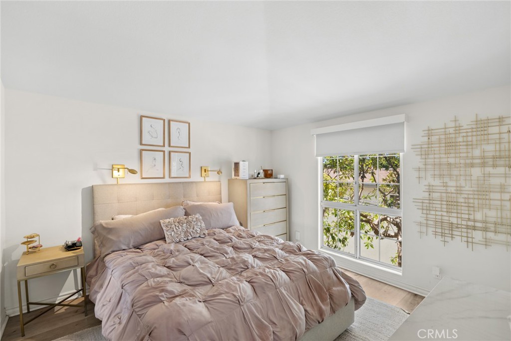 2101 E 15th 9