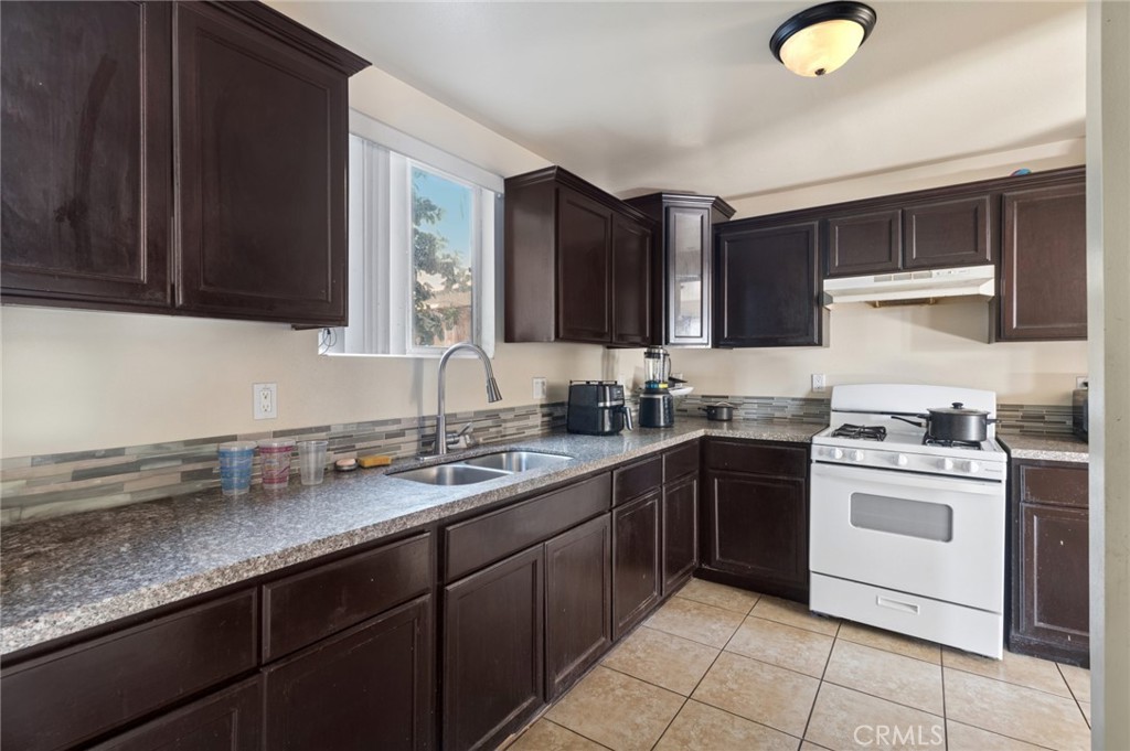 710 & 708 E 80th Street