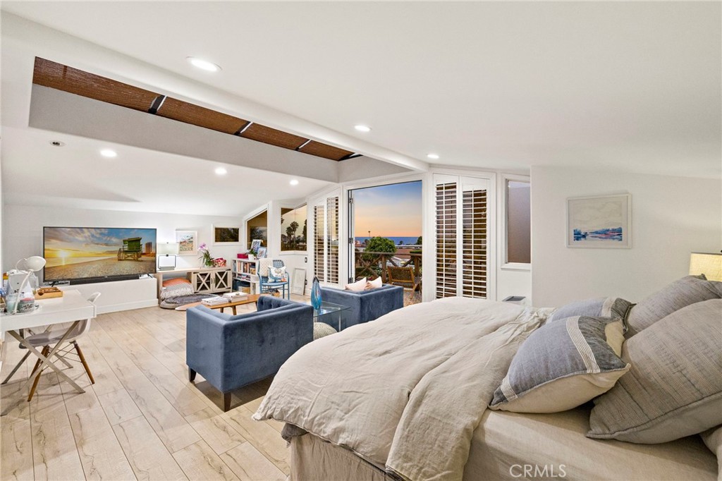 210 Monarch Bay