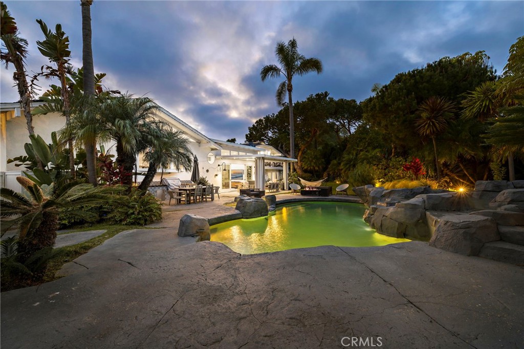 210 Monarch Bay