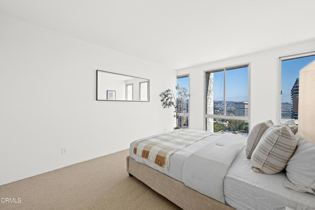 800 W 1st Street 1701