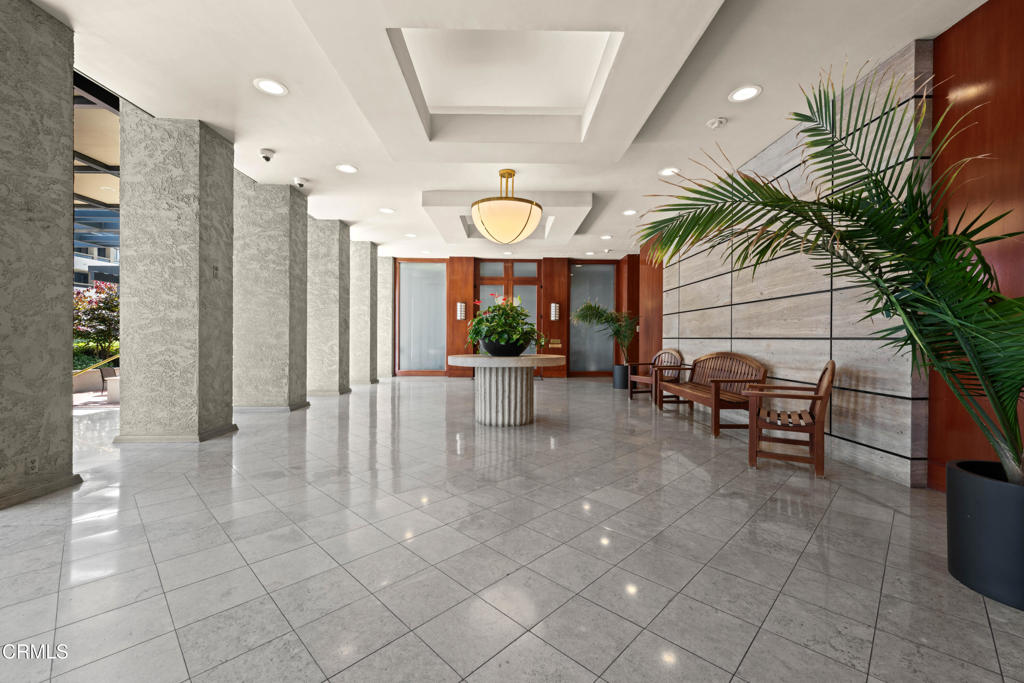 800 W 1st Street 1701