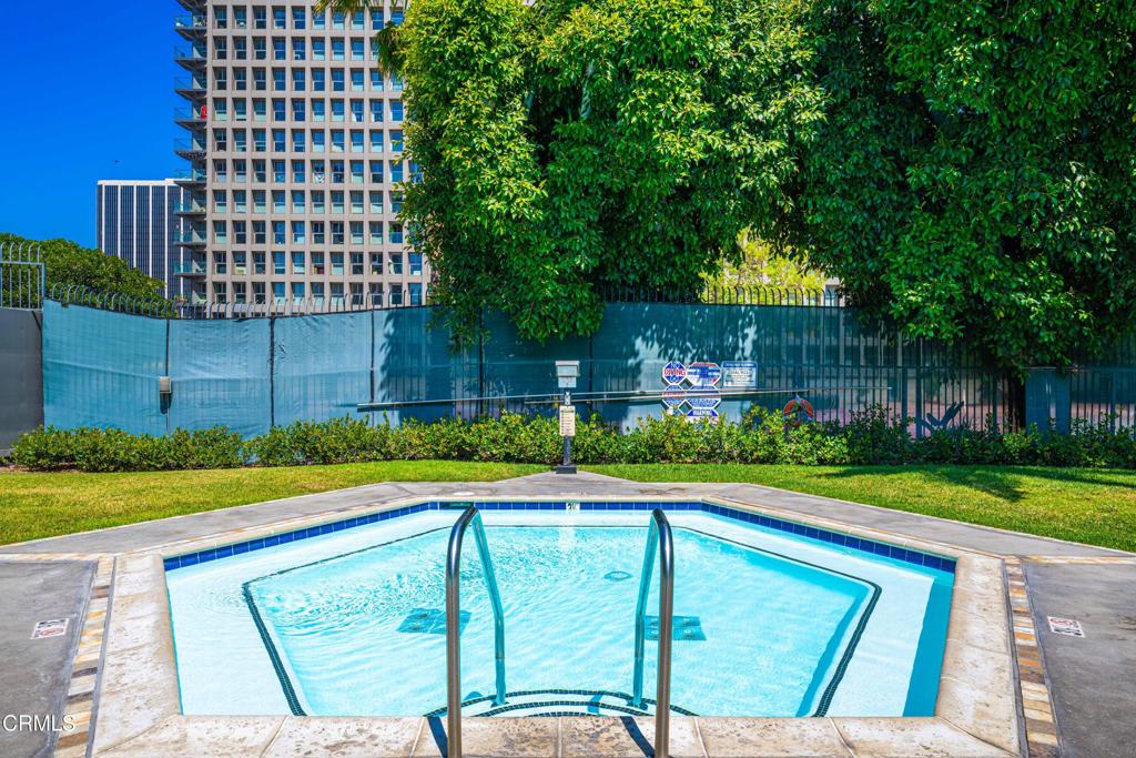 800 W 1st Street 1701