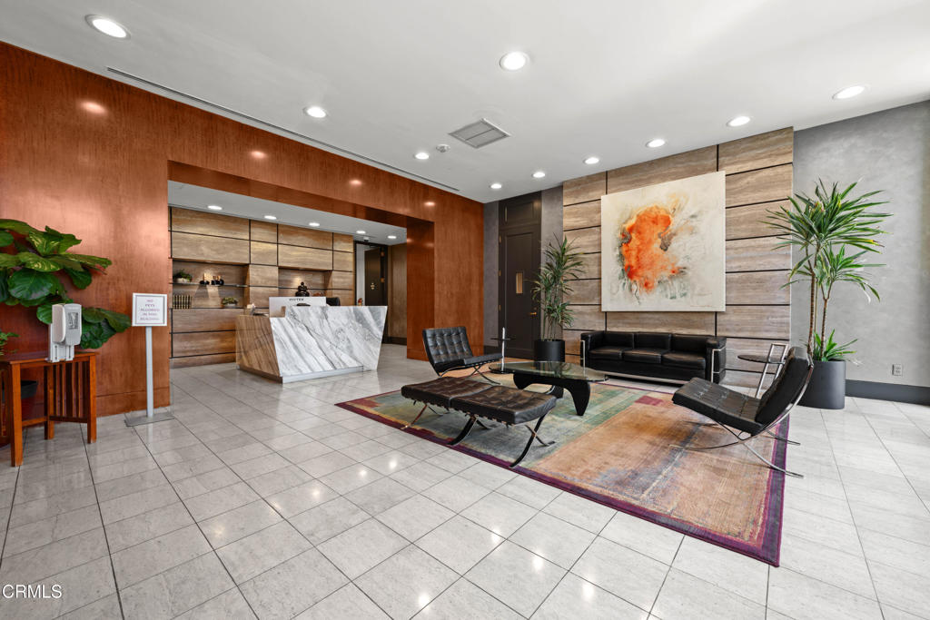 800 W 1st Street 1701