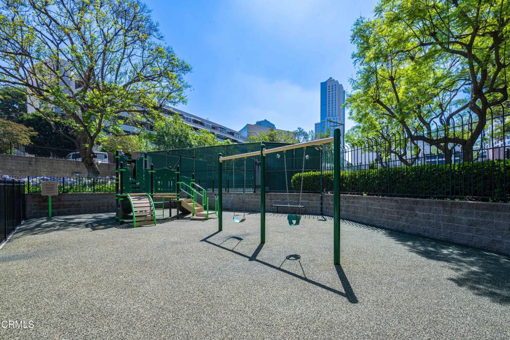 800 W 1st Street 1701