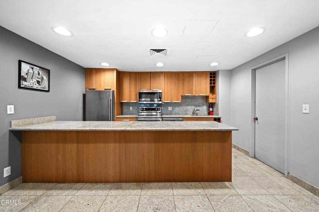 800 W 1st Street 1701