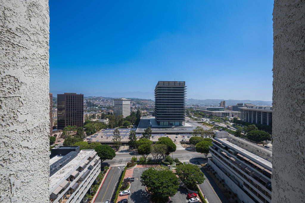 800 W 1st Street 1701