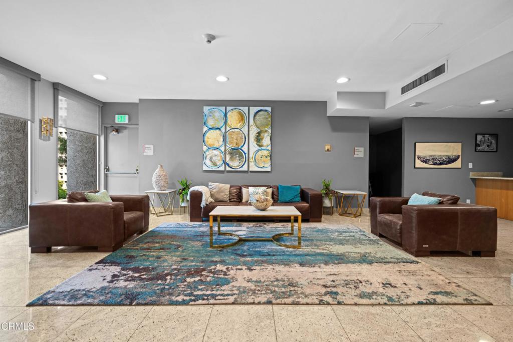 800 W 1st Street 1701