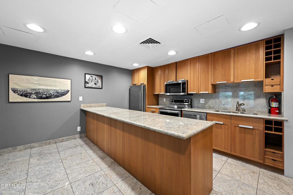 800 W 1st Street 1701