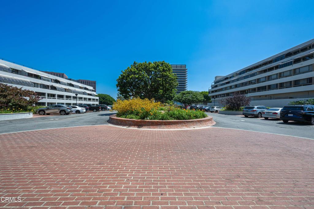 800 W 1st Street 1701