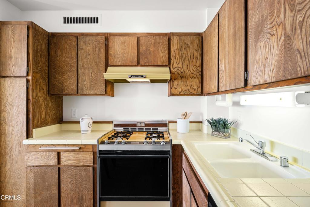 800 W 1st Street 1701