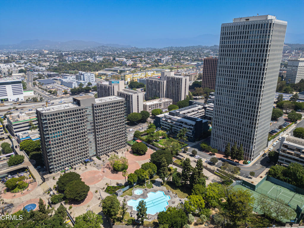 800 W 1st Street 1701