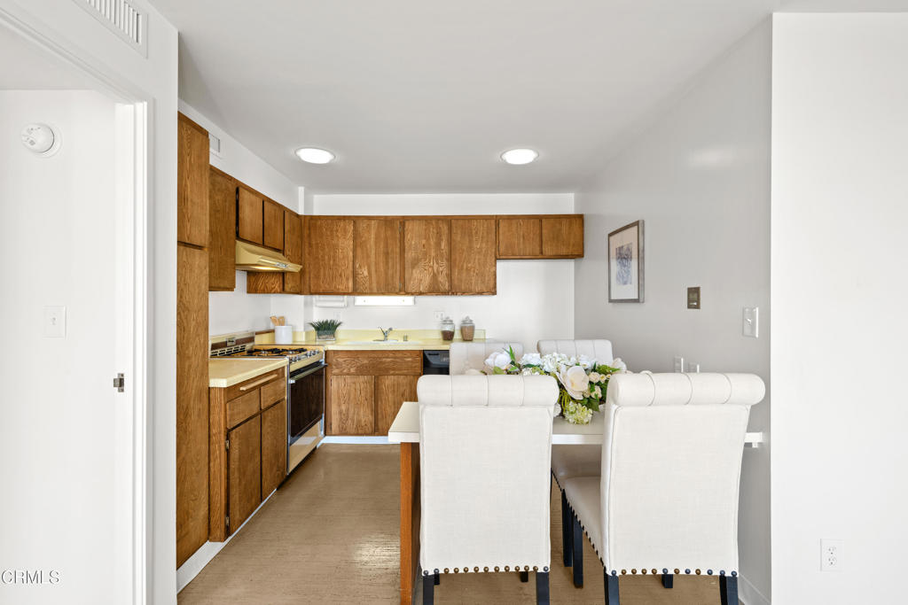 800 W 1st Street 1701