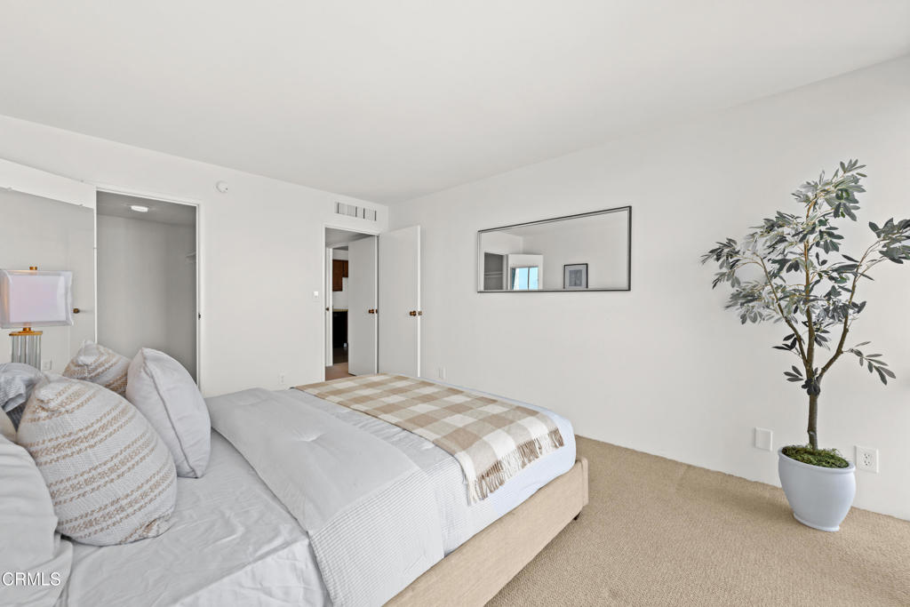 800 W 1st Street 1701