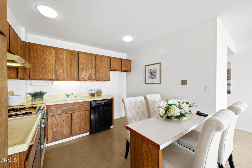 800 W 1st Street 1701