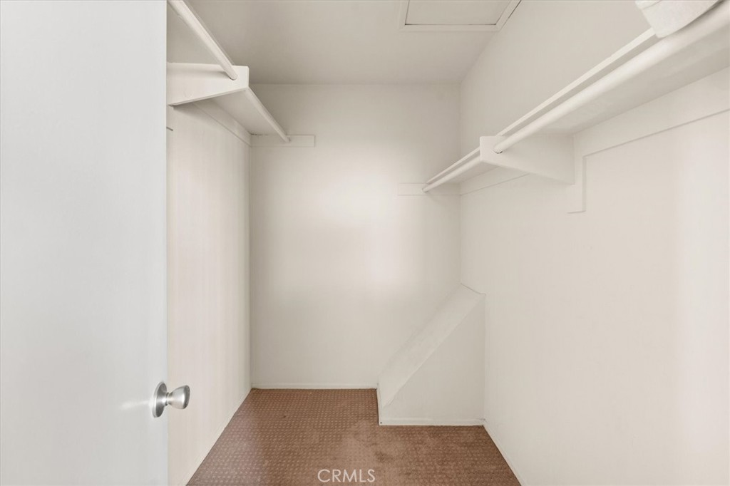 5461 Newcastle Avenue 8