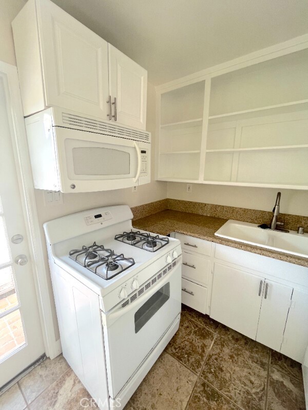 666 Glenneyre Street