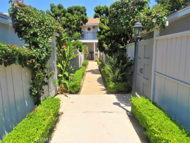 666 Glenneyre Street