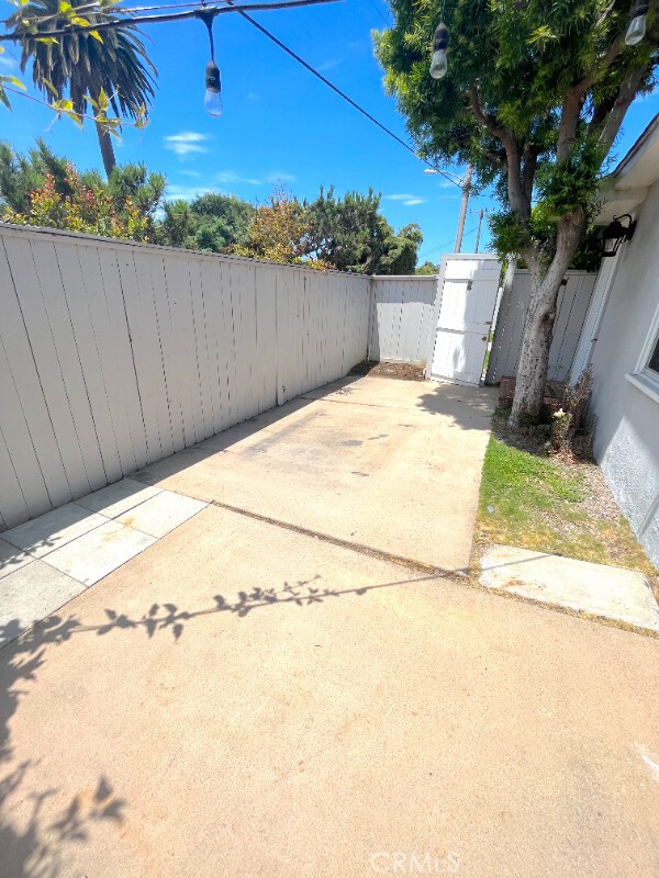 666 Glenneyre Street