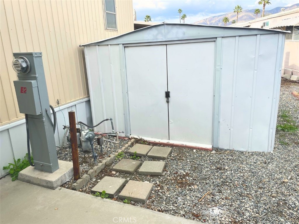 999 S Santa Fe Avenue 46