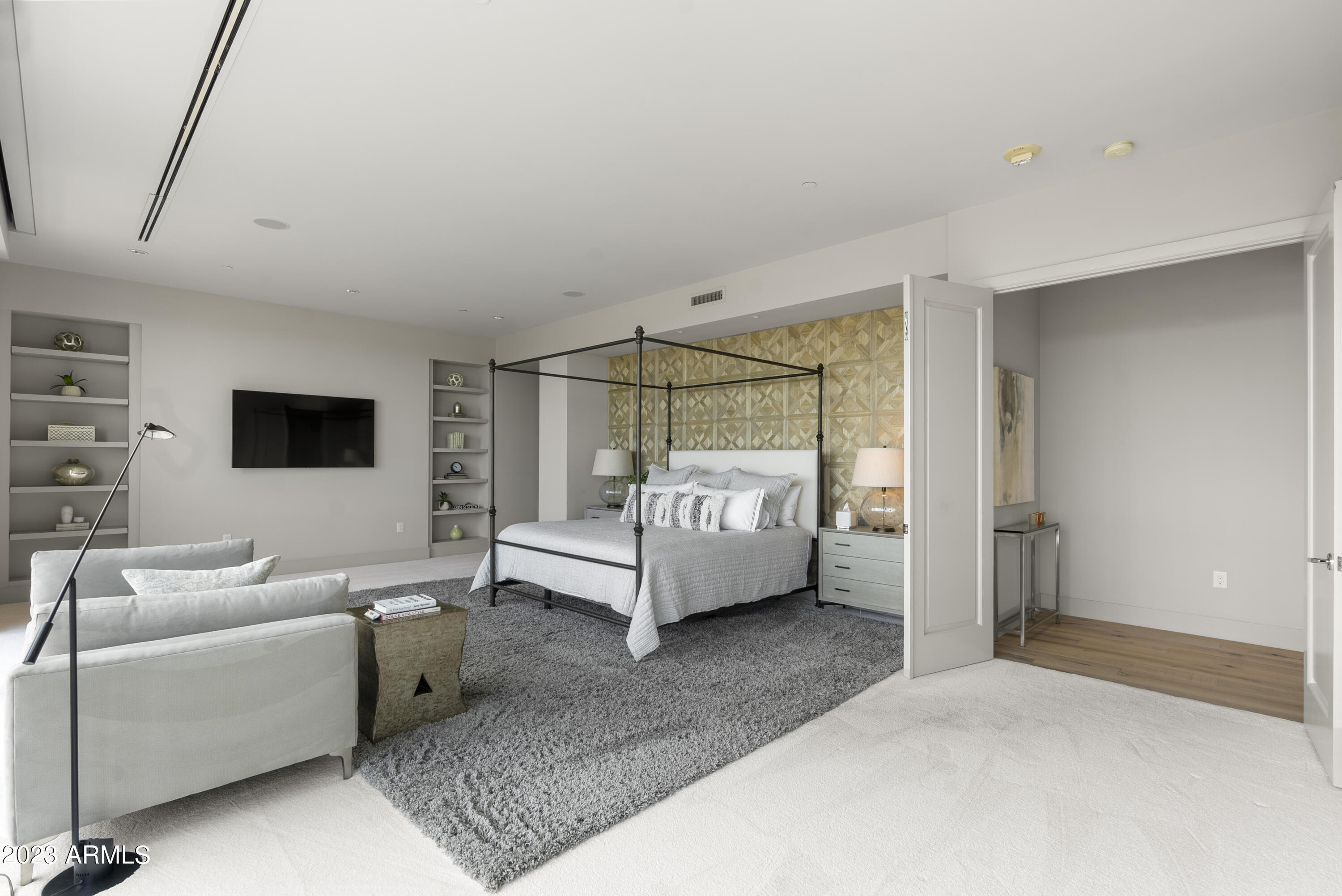 15215 N KIERLAND Boulevard # 934