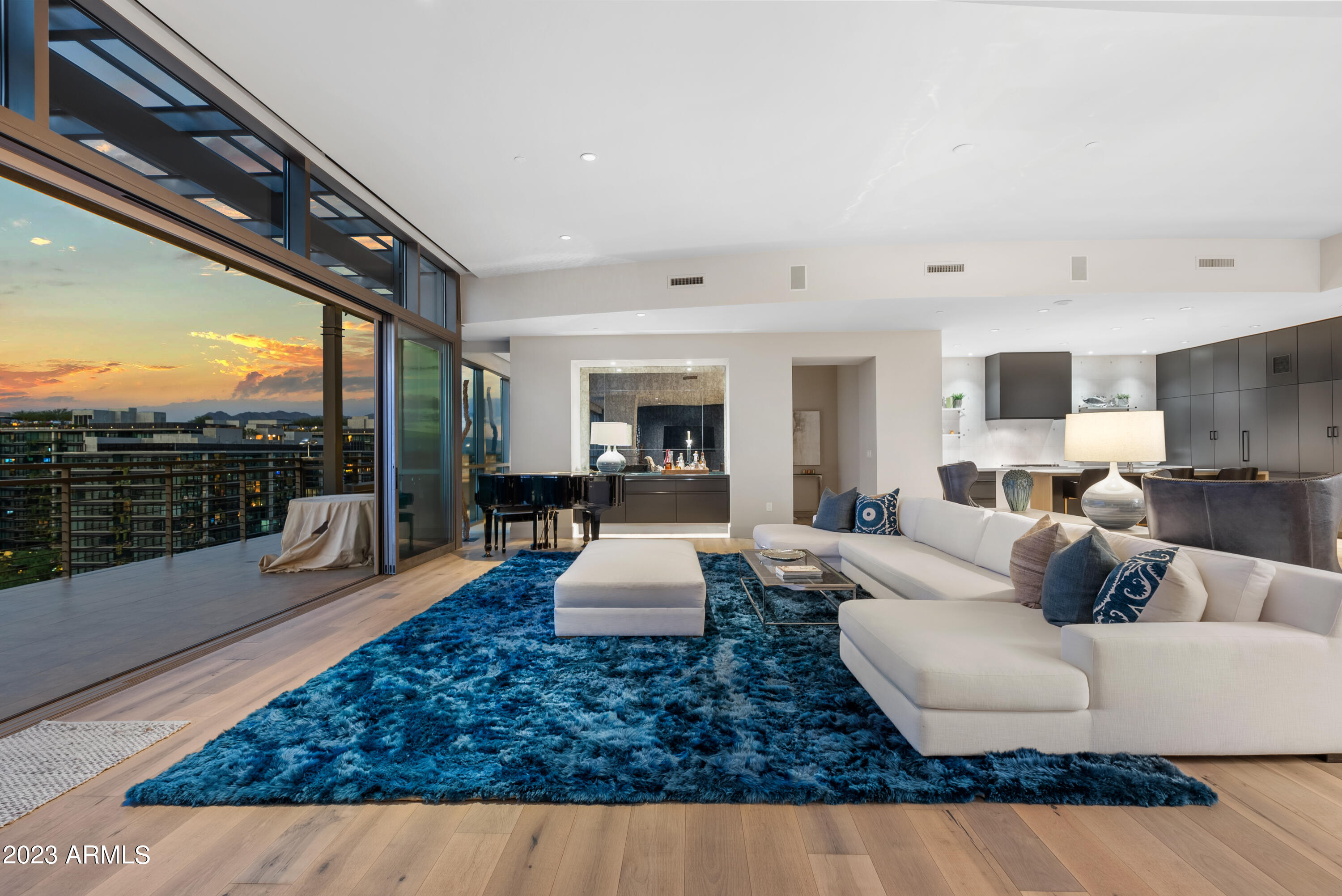 15215 N KIERLAND Boulevard # 934