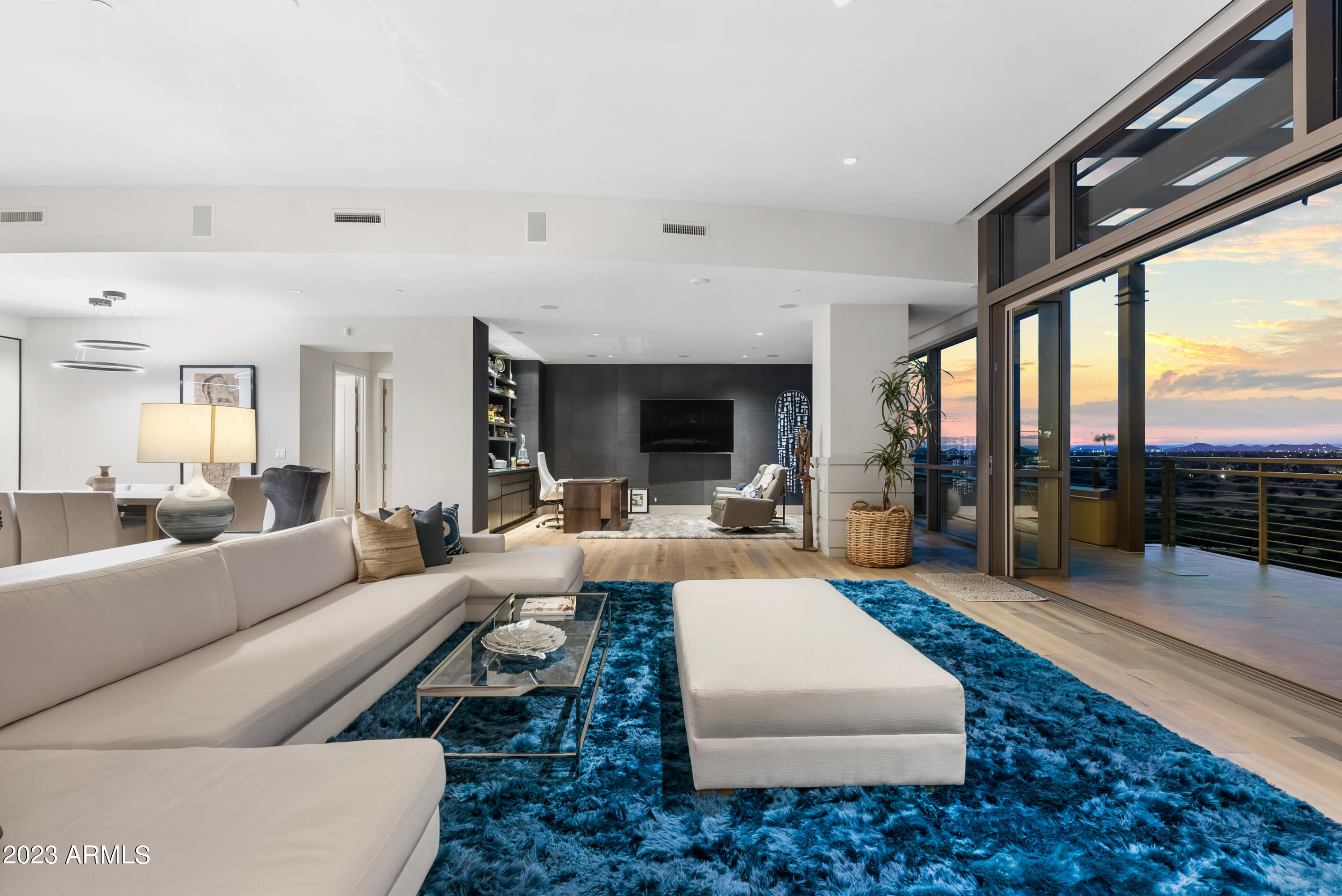 15215 N KIERLAND Boulevard # 934