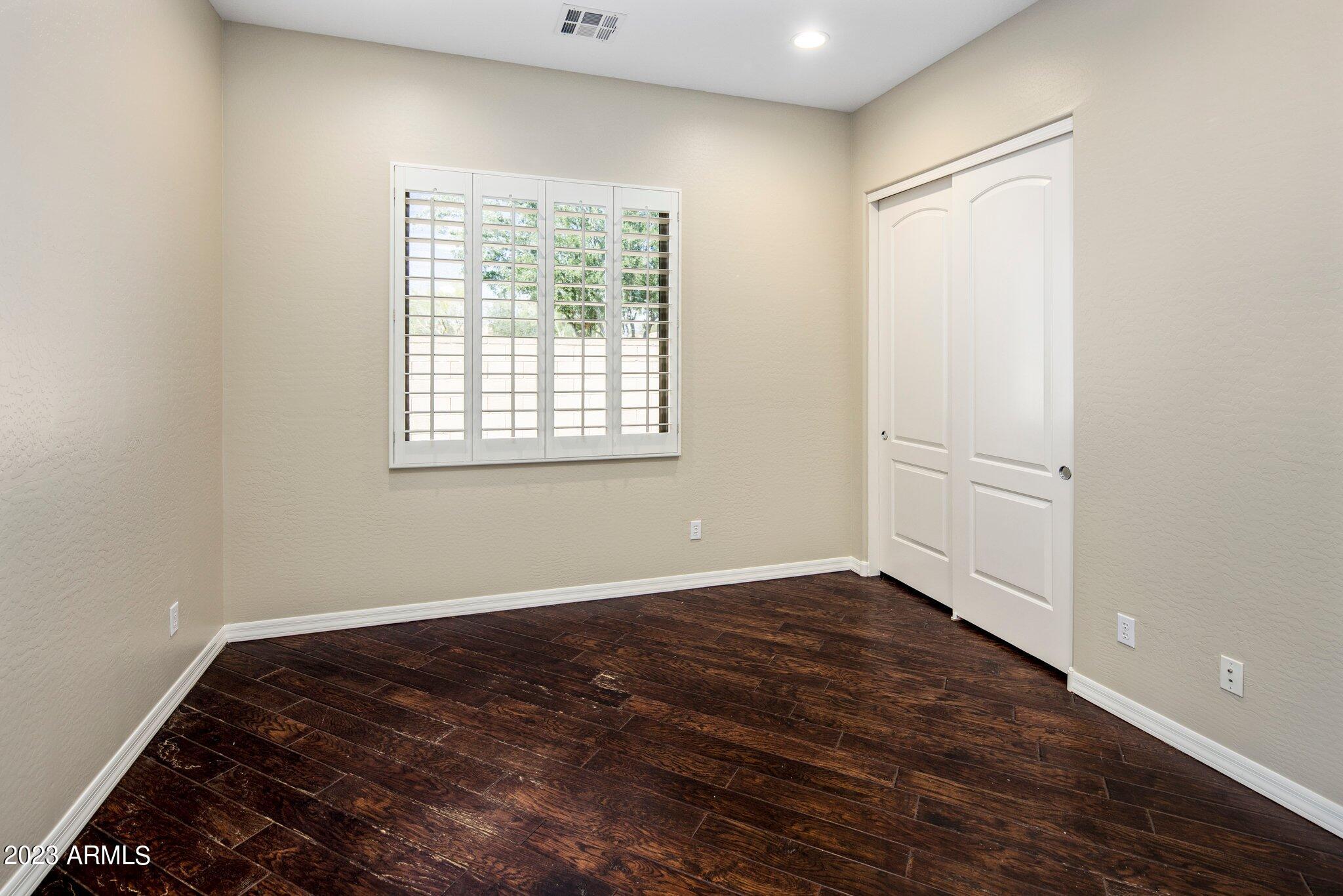 1743 W ALOE VERA Drive