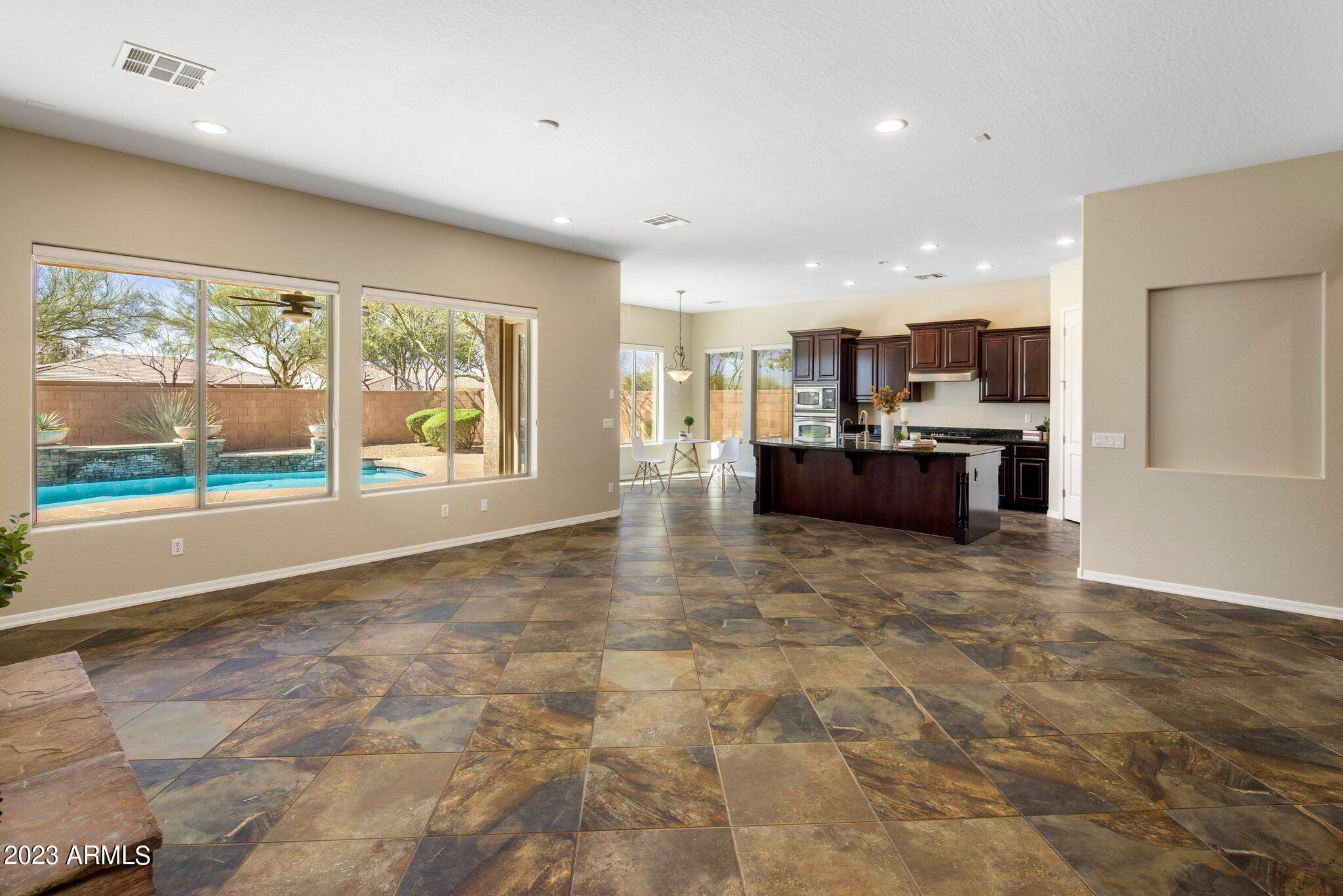 1743 W ALOE VERA Drive