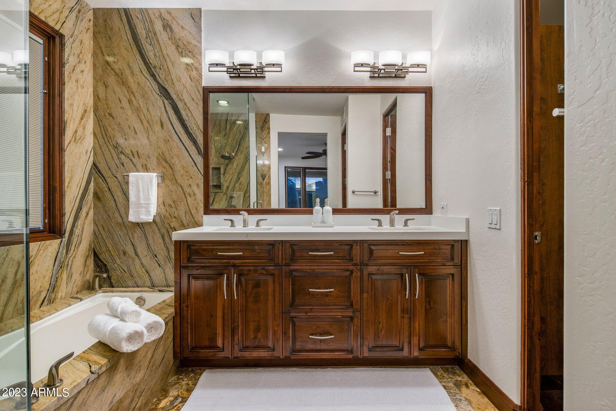 7111 E SIENNA BOUQUET Place