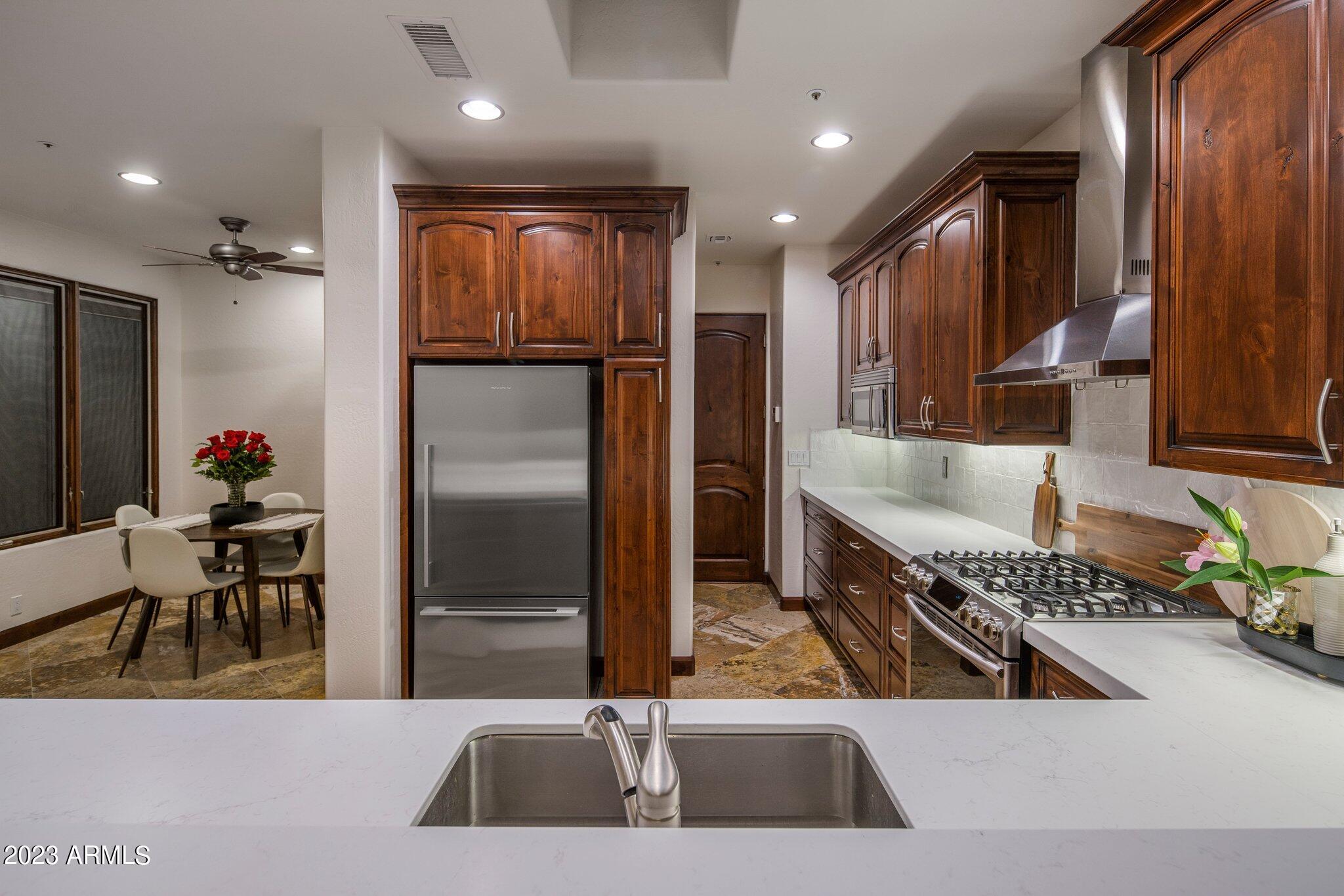 7111 E SIENNA BOUQUET Place