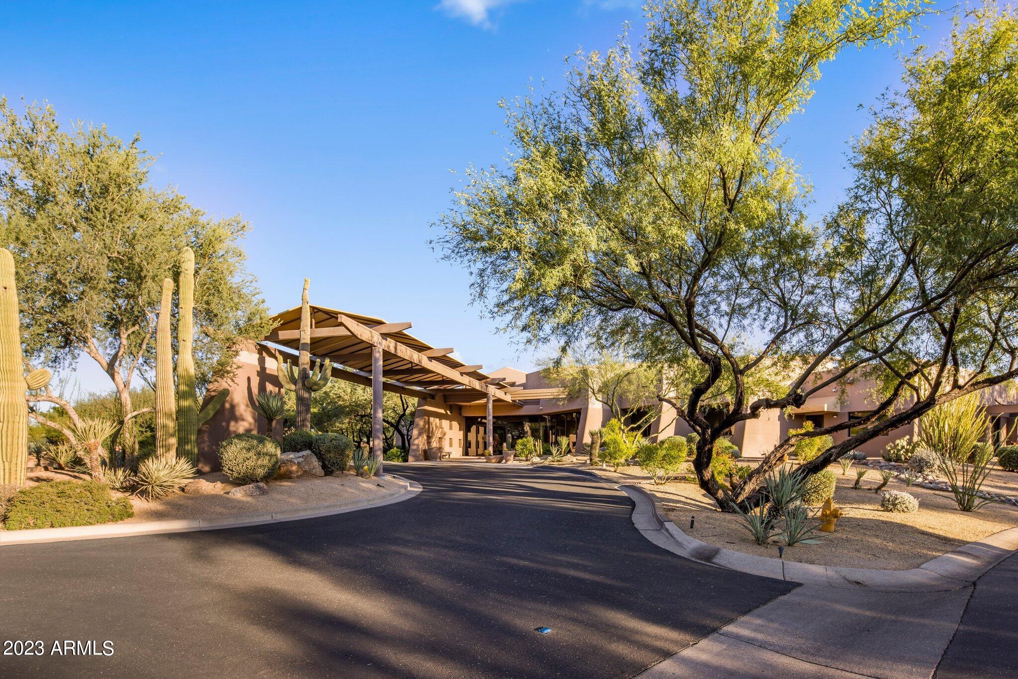 7111 E SIENNA BOUQUET Place