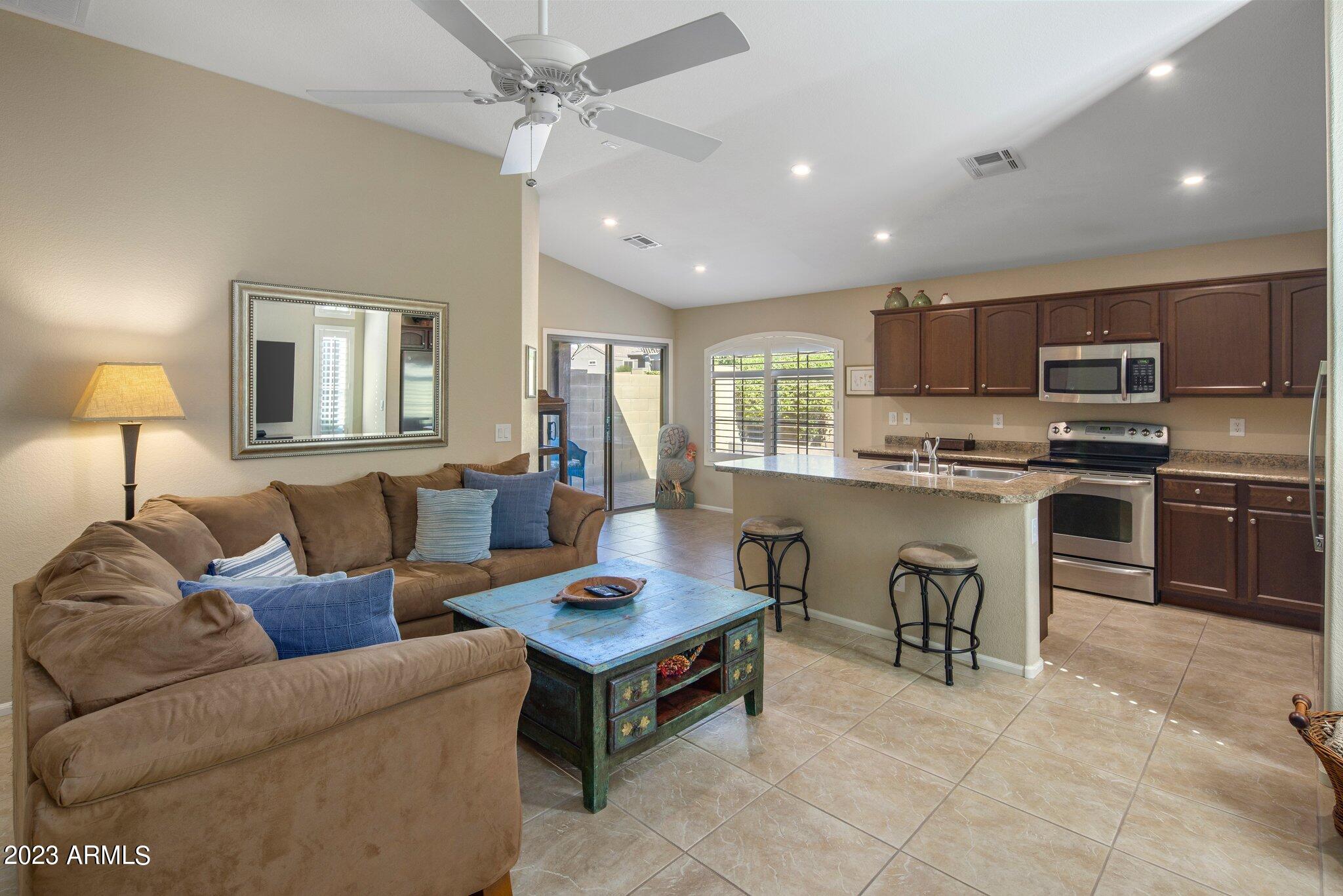 2725 E MINE CREEK Road # 1108