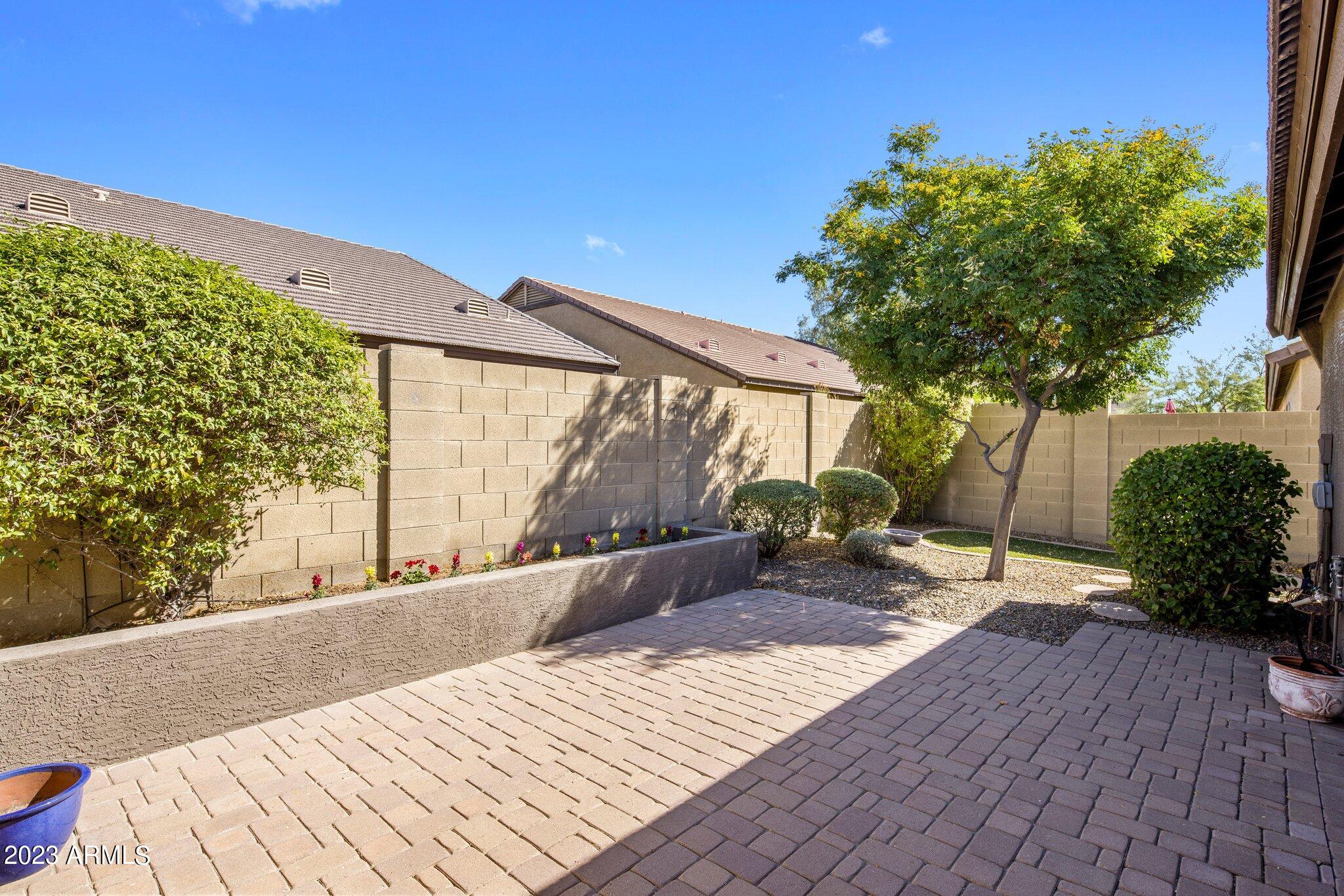 2725 E MINE CREEK Road # 1108