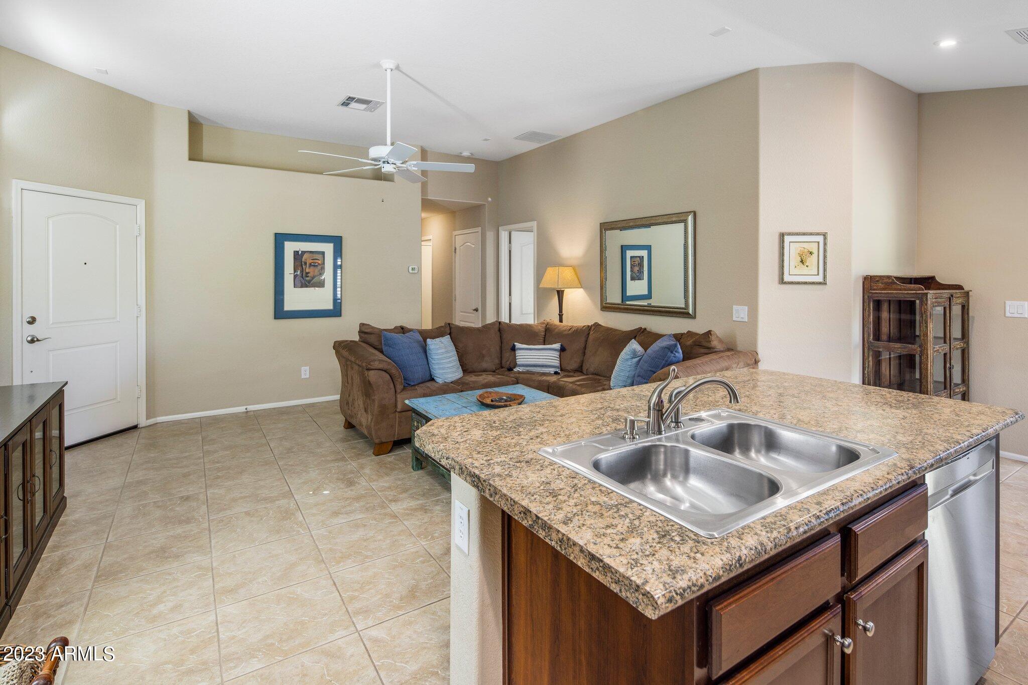 2725 E MINE CREEK Road # 1108