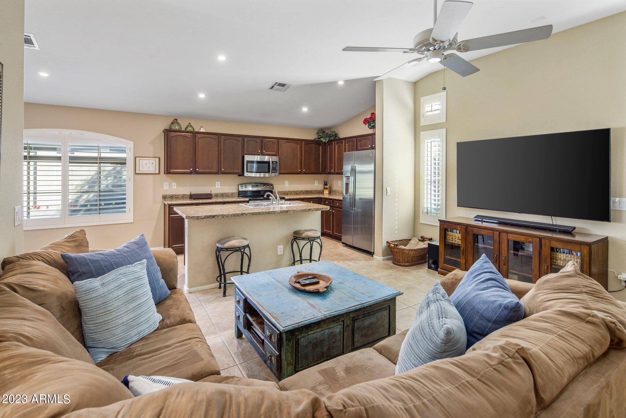 2725 E MINE CREEK Road # 1108