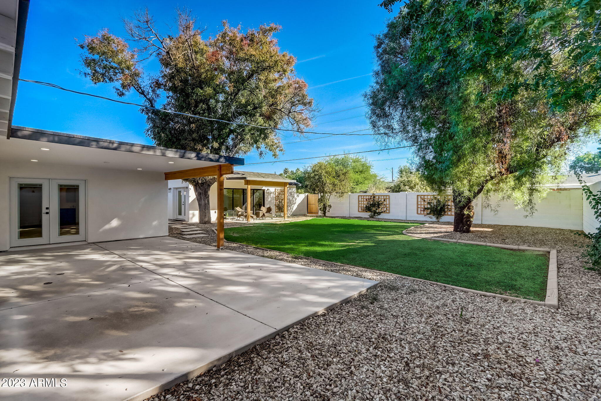 2447 N 39TH Place