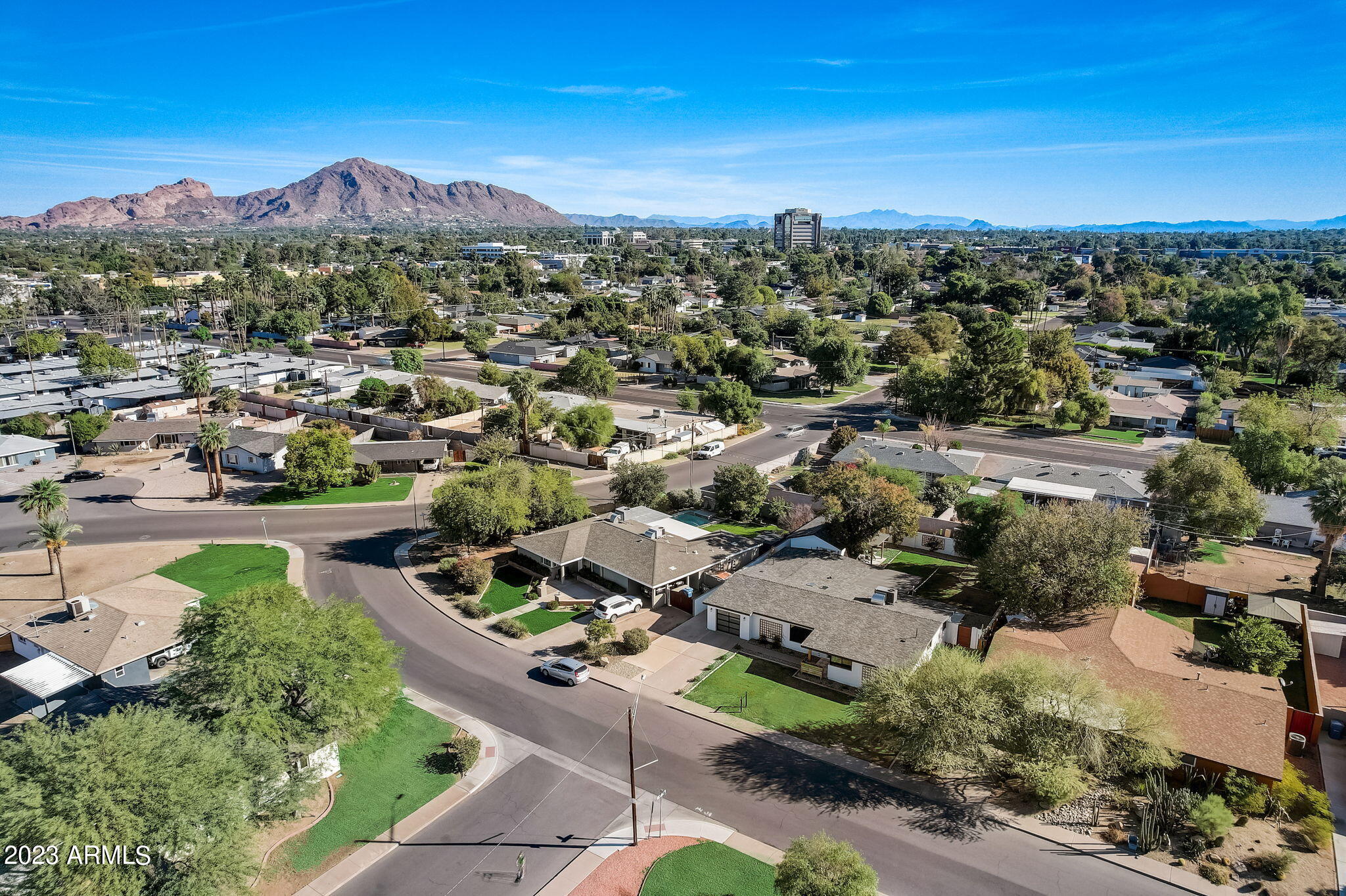 2447 N 39TH Place