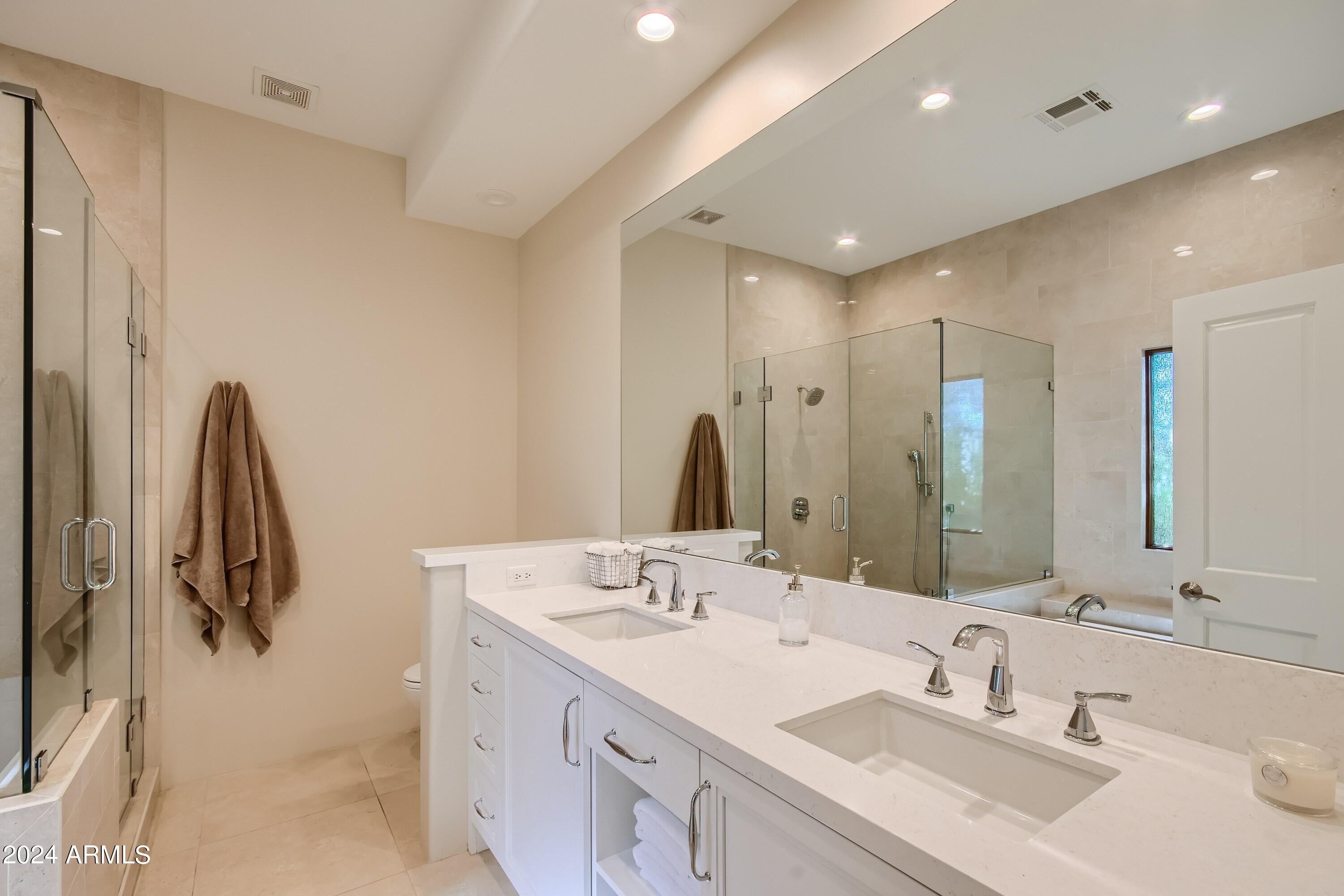 8405 E VISTA DEL LAGO --