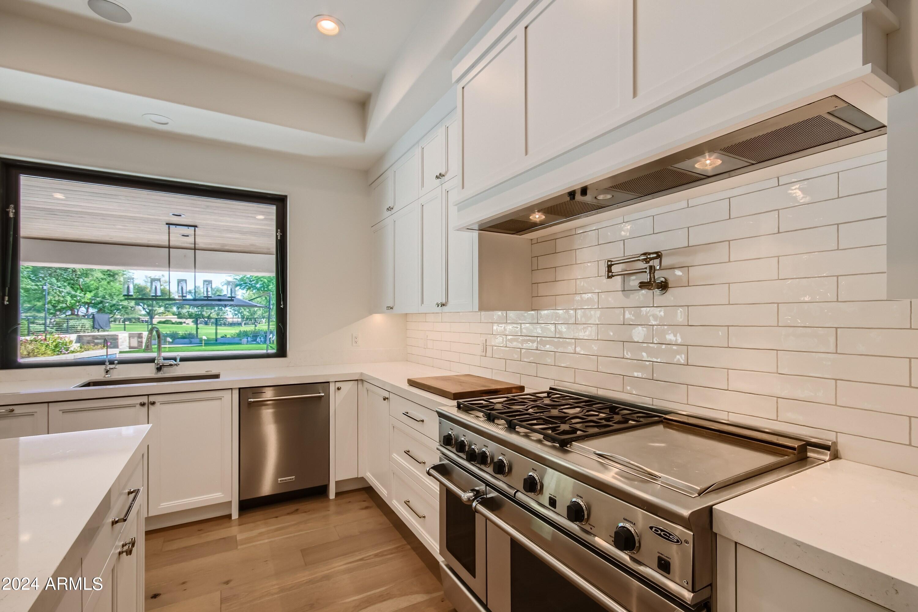 8405 E VISTA DEL LAGO --