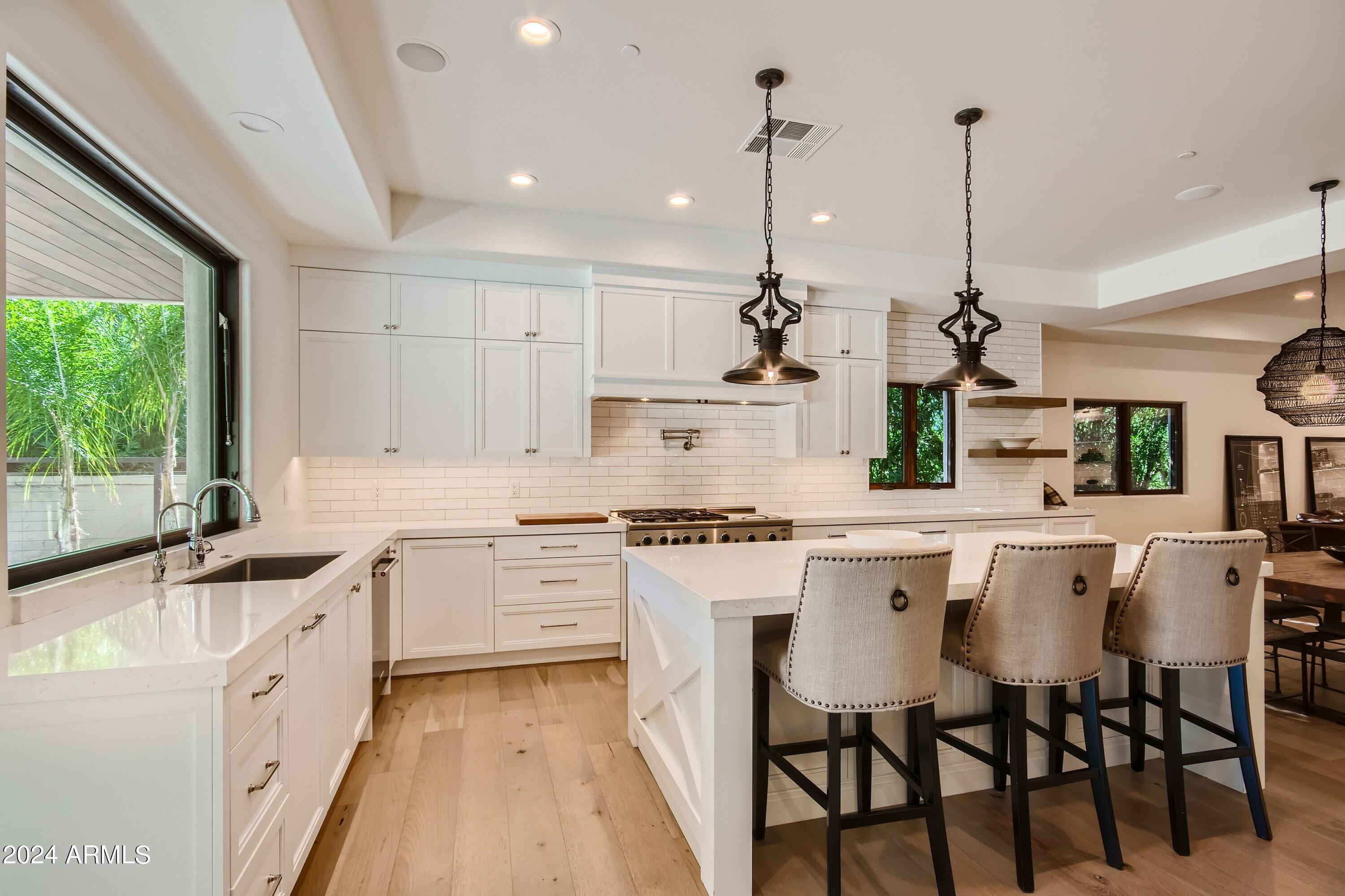 8405 E VISTA DEL LAGO --