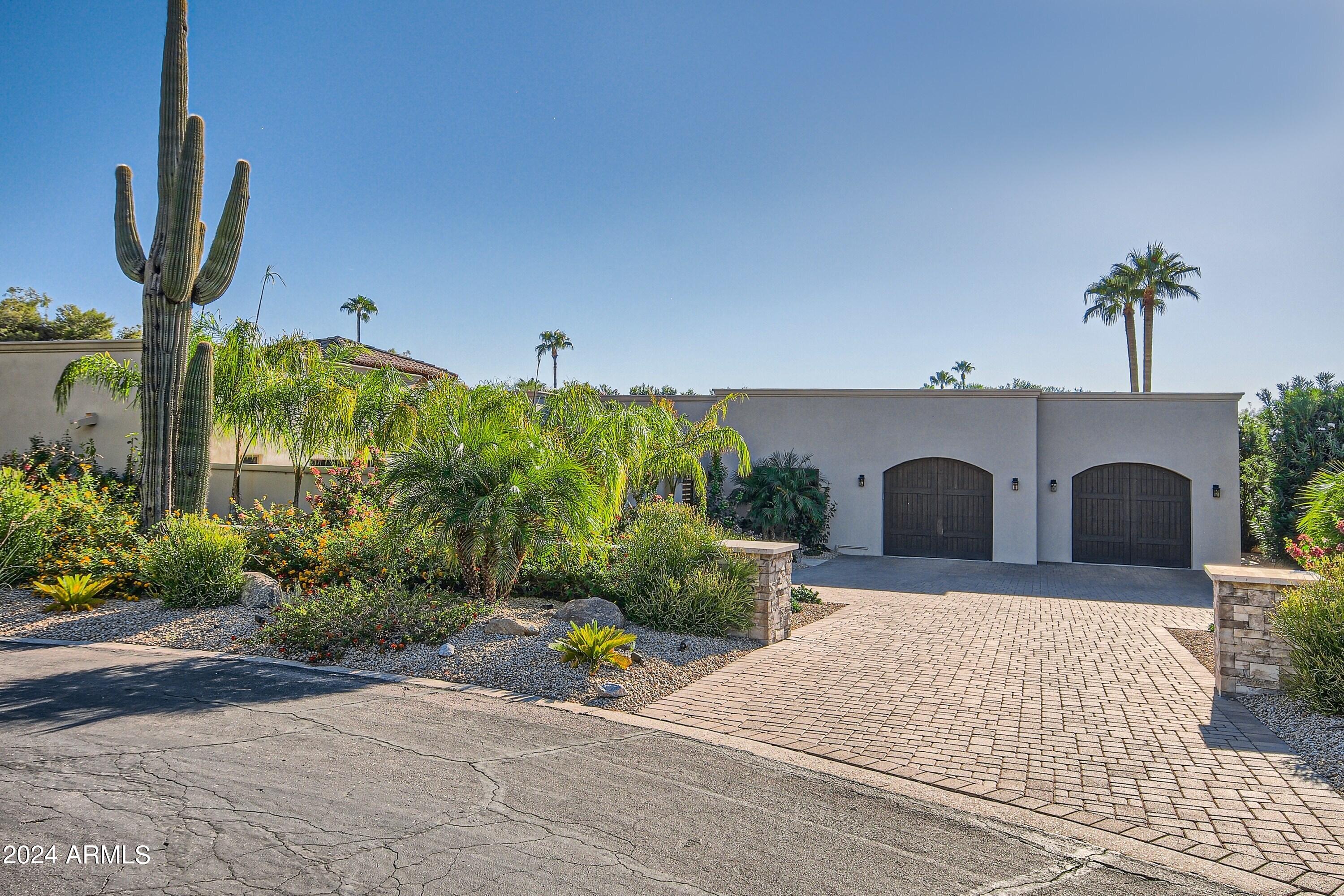 8405 E VISTA DEL LAGO --