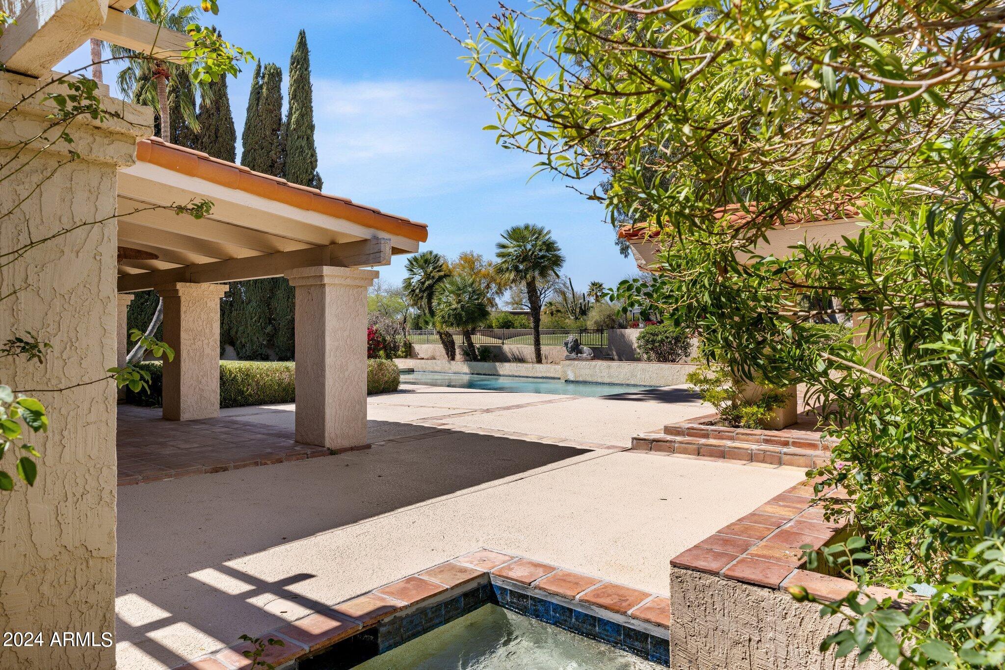 8206 E SANDS Drive
