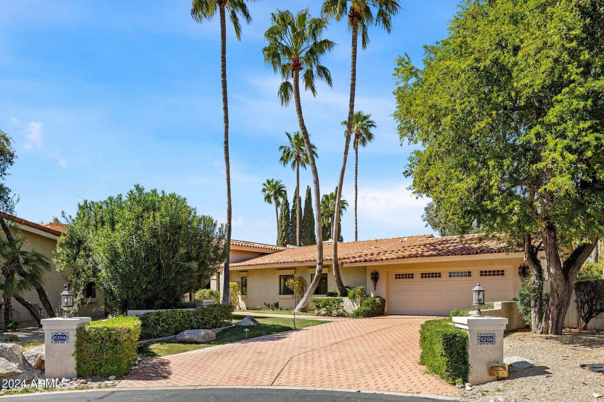 8206 E SANDS Drive