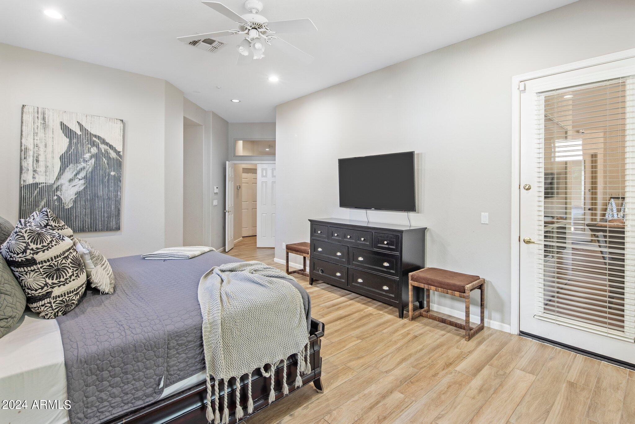 7592 E PHANTOM Way